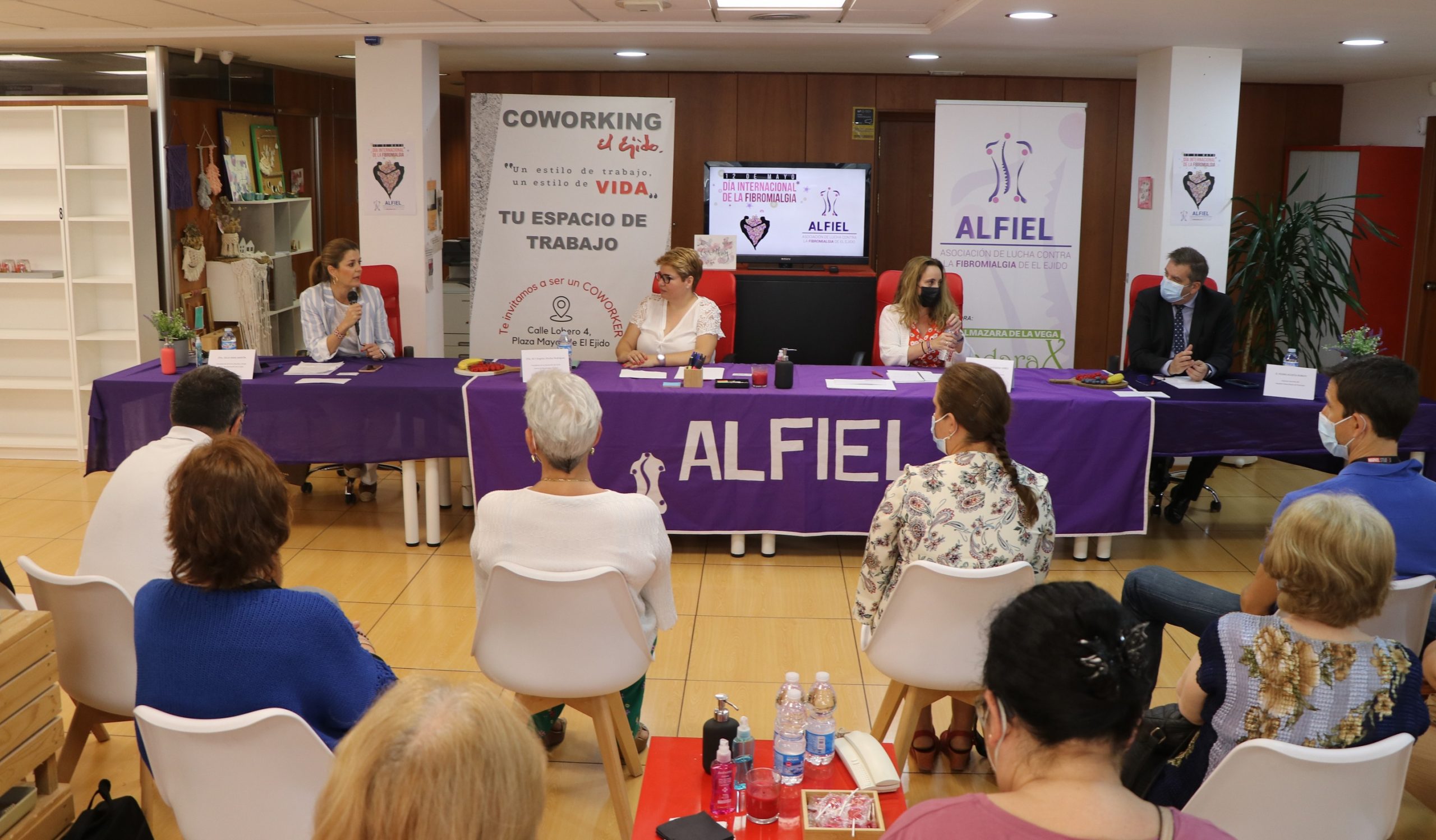 Lectura de manifiesto, mesa informativa y un debate centran las actividades por el Día Internacional de la Fibromialgia en El Ejido.
