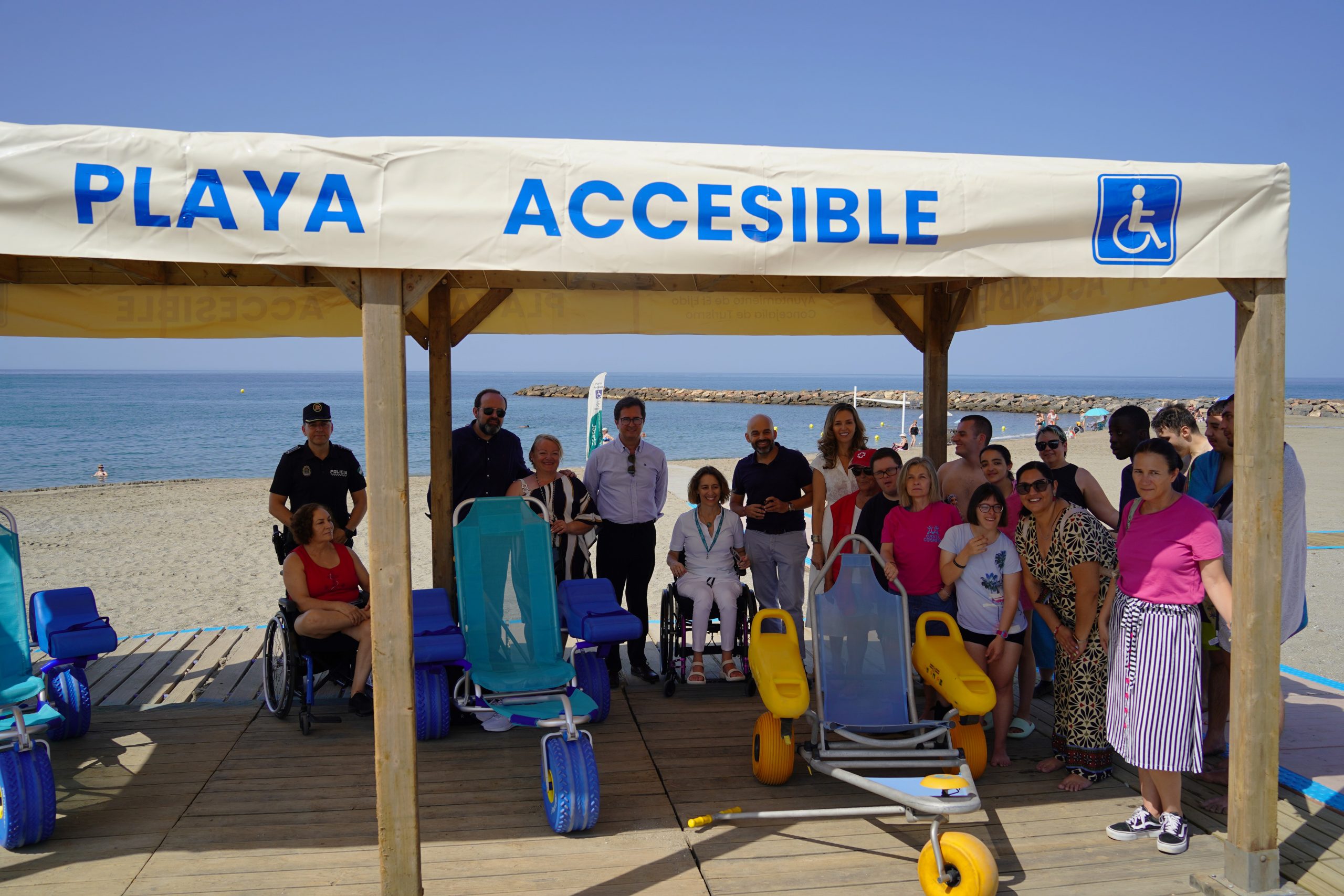 El Ejido apuesta por unas playas más accesibles con numerosos recursos a disposición de las personas con discapacidad