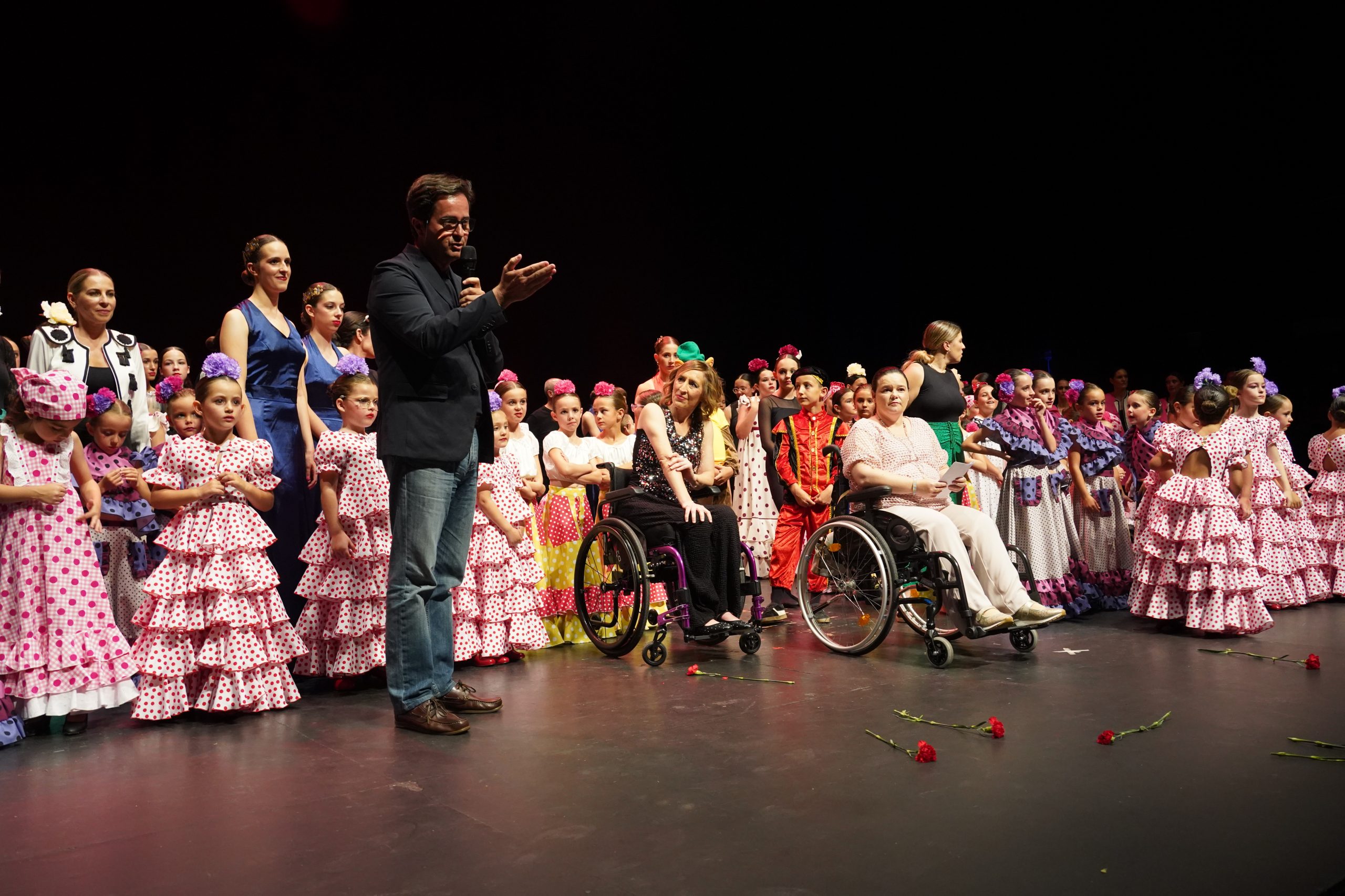 El IV Festival de la Escuela de Danza ‘Alejandra Foruria’ reinterpreta ‘La Cenicienta’ a beneficio de ASPAYM