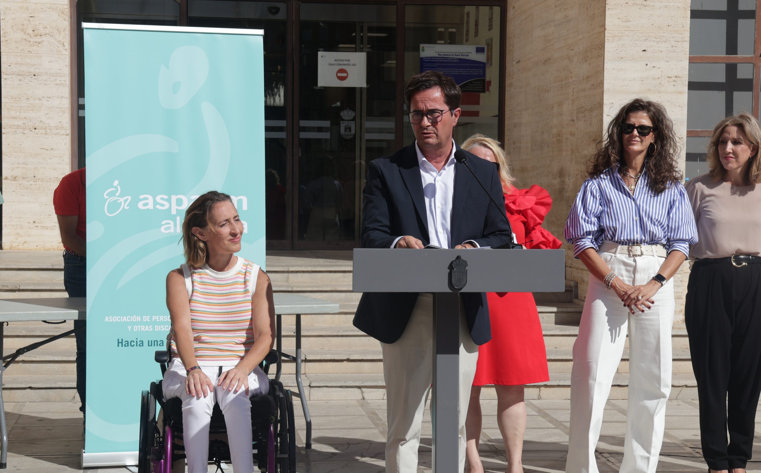 El Ejido se une a la Asociación ASPAYM en el Día Internacional de la Lesión Medular