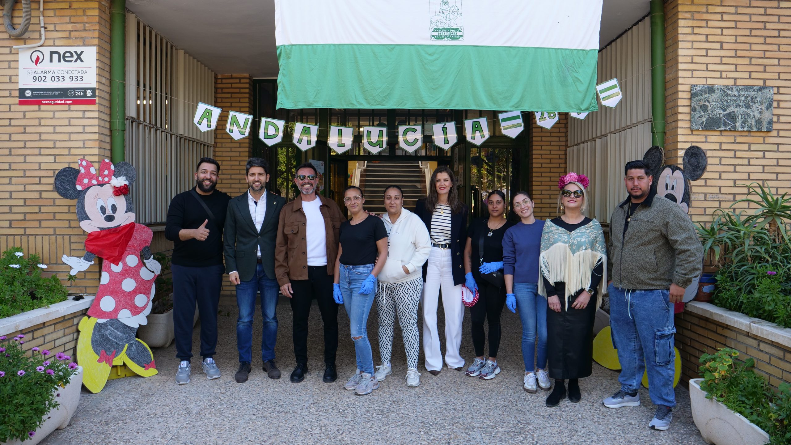 La Mesa Comunitaria de Pampanico celebra el Día de Andalucía con una jornada de convivencia en el CEIP Punta Entinas