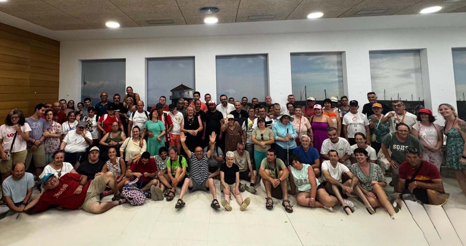 La asociación ASPRODESA despide el curso con una jornada de convivencia en Almerimar