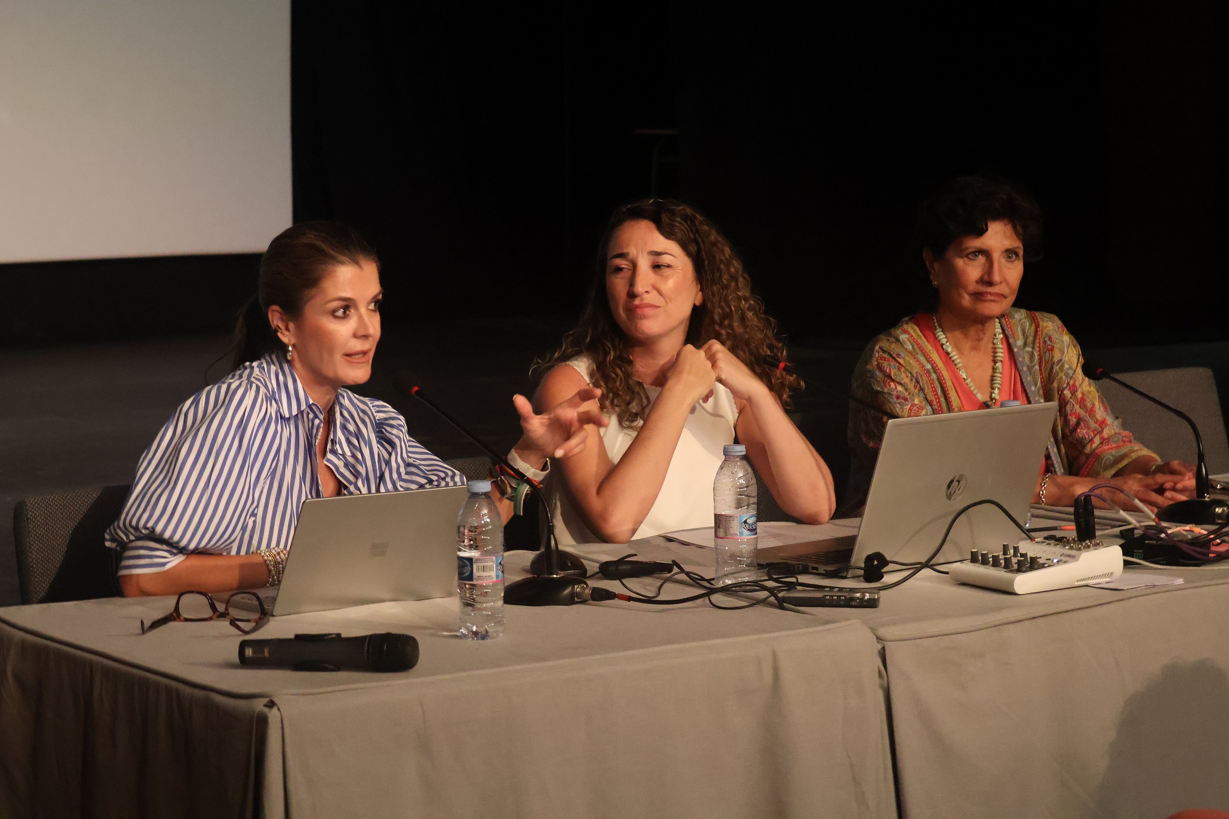 El Ejido aborda los nuevos escenarios de la trata en la era digital durante una jornada de sensibilización